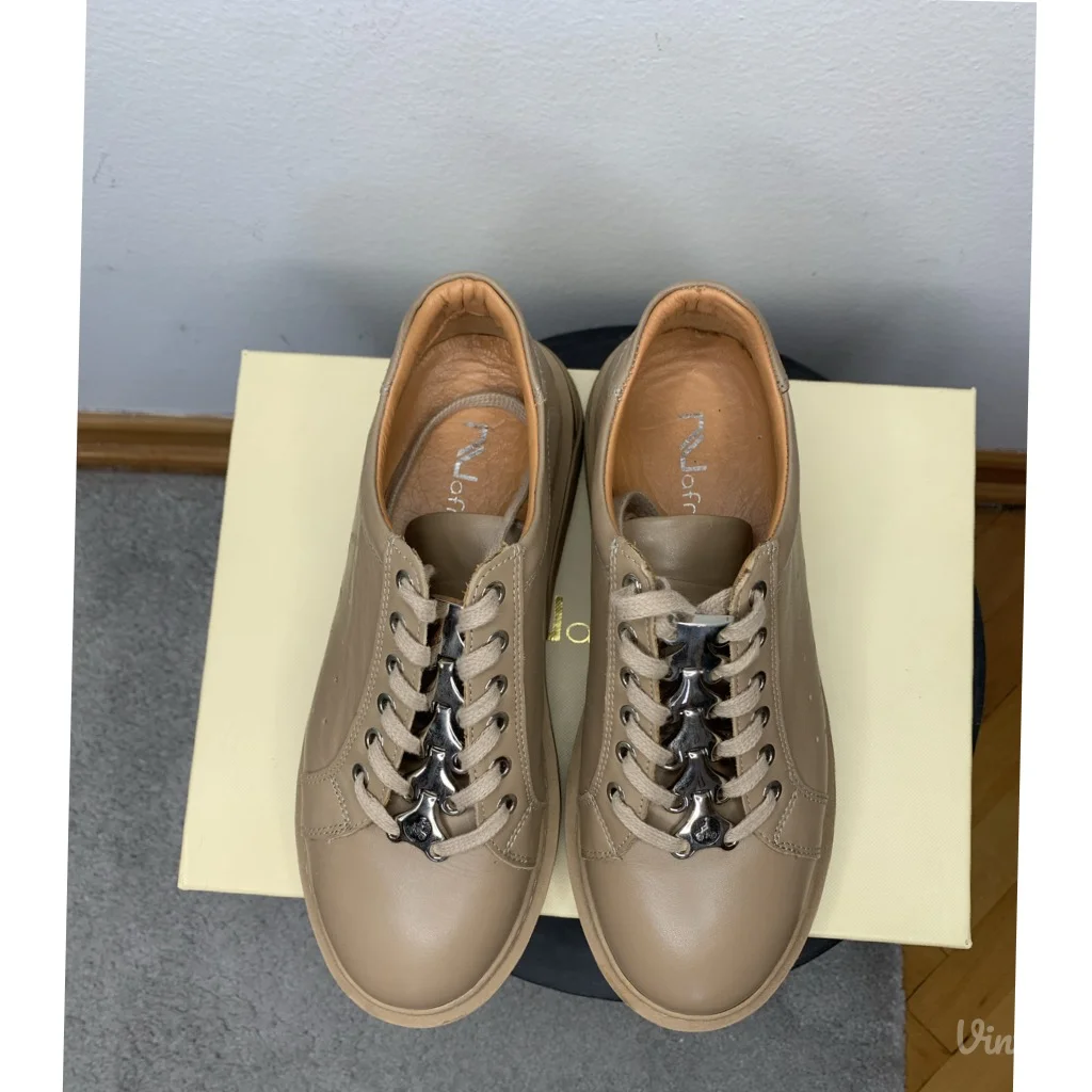 AFRICA krem patike