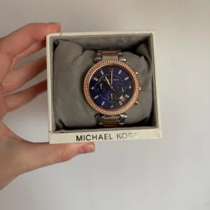 Michael Kors sat