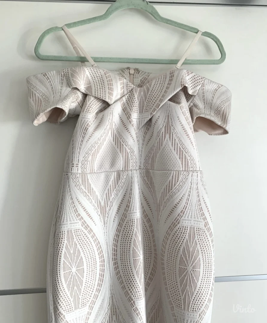 River Island nova haljina