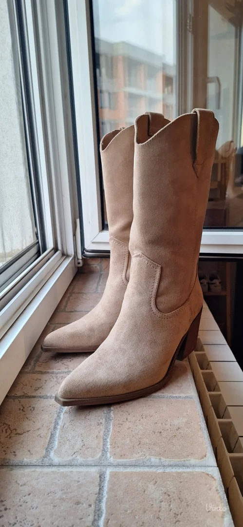 Bershka čizme