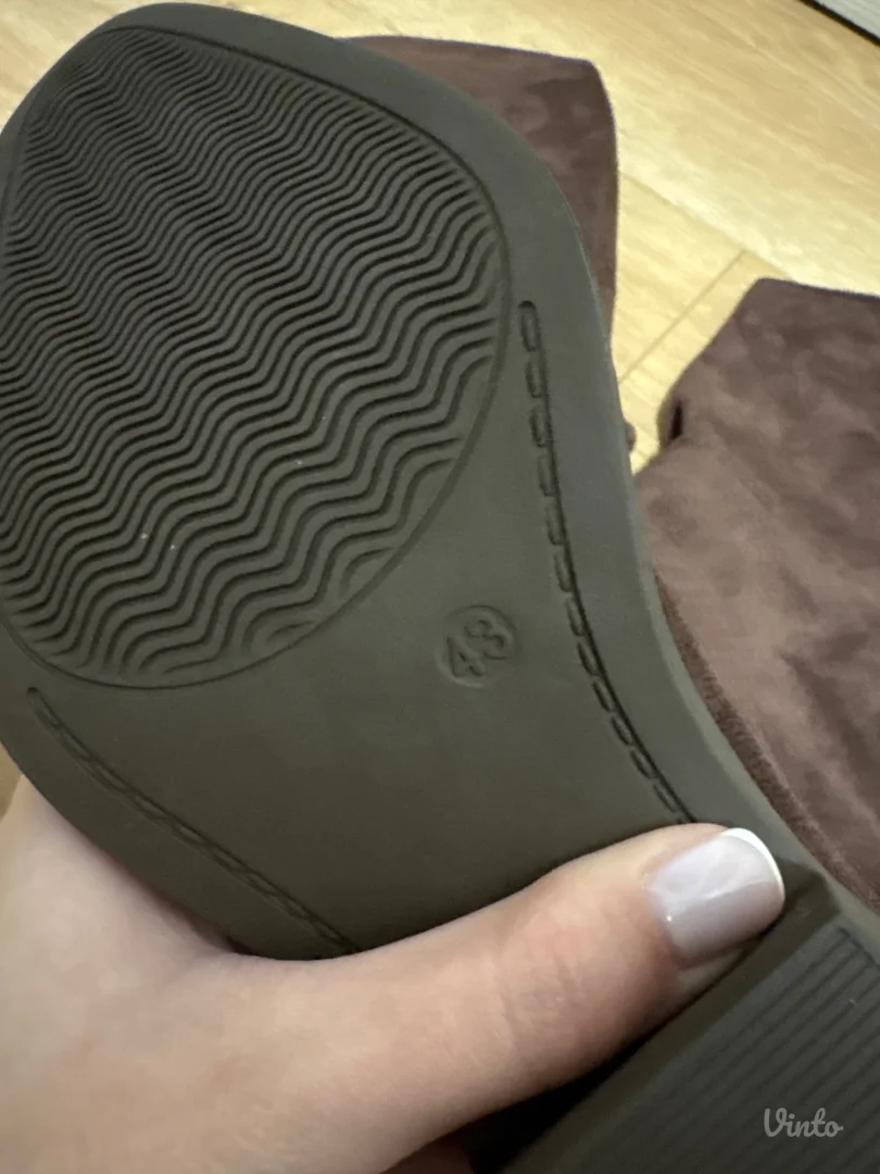 SHEIN Čizme broj 43