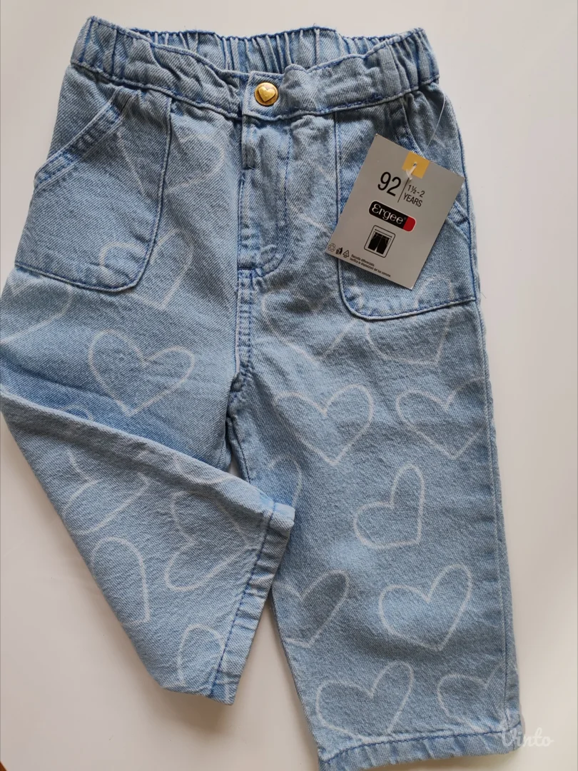 Teksas pantalone sa srcima