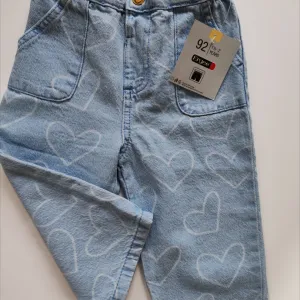 Teksas pantalone sa srcima