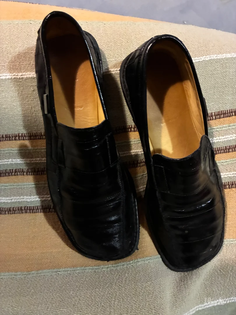 Cesare Paciotti crne mokasine visokog sjaja