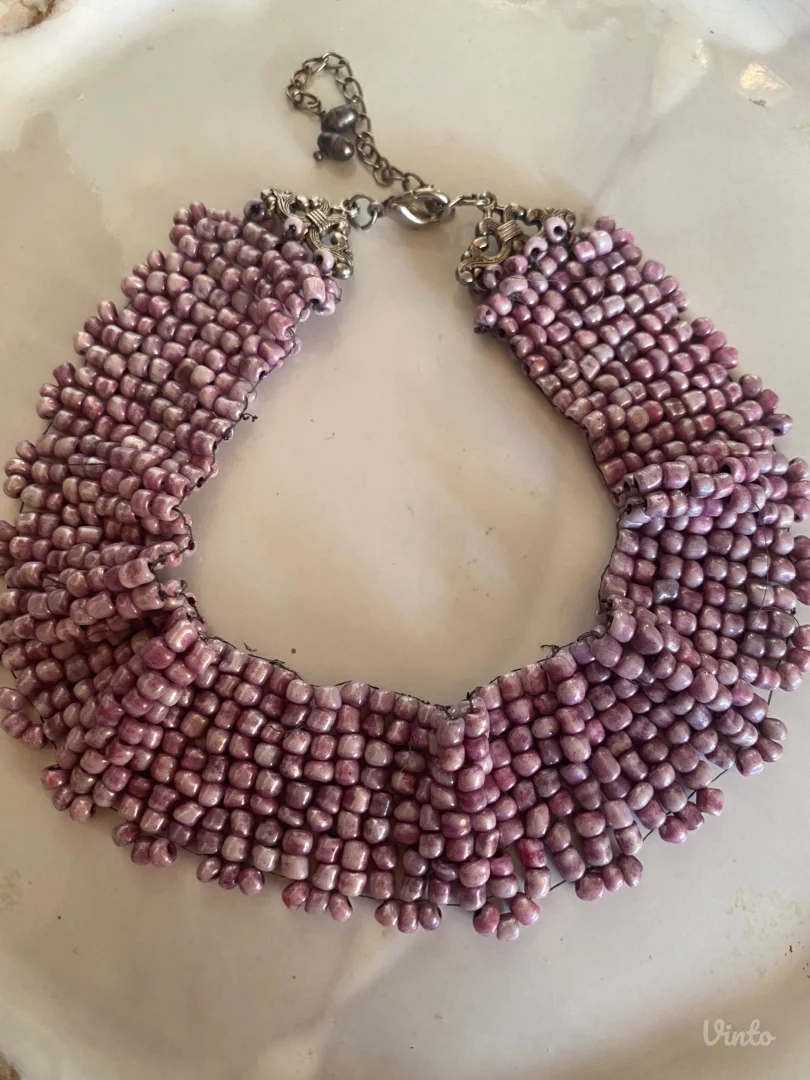 Ogrlica uz vrat od sedef perli