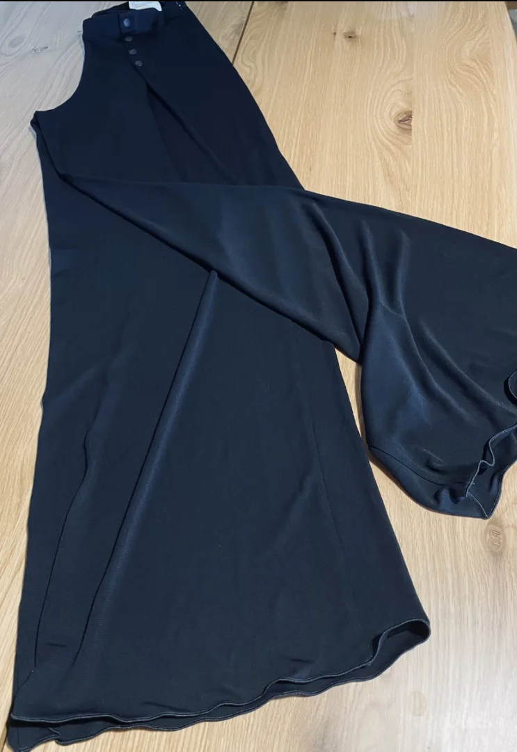 Armani nove crne pantalone