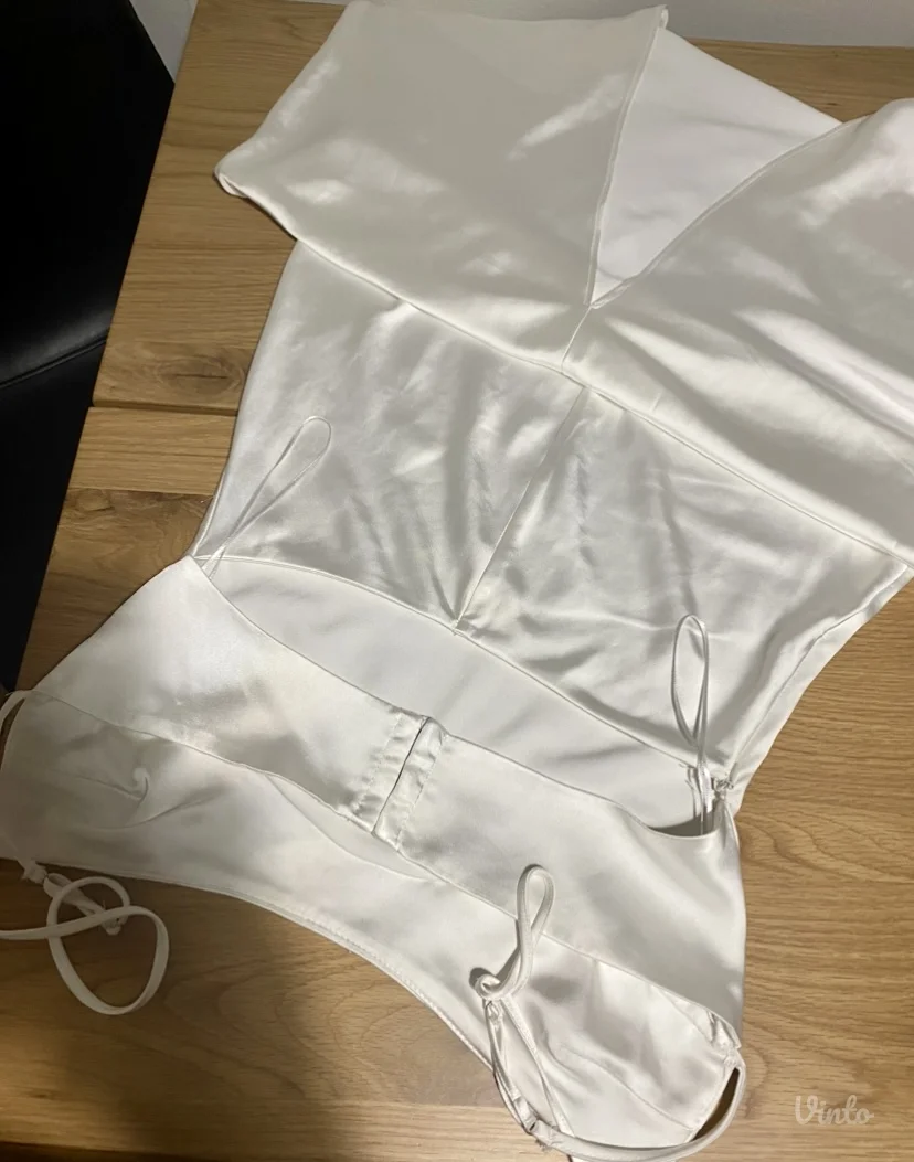 Zara haljina od satena