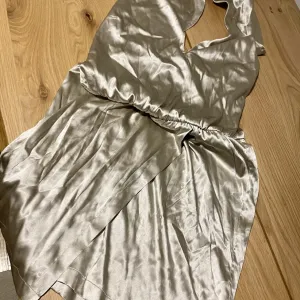 Haljina patrizia pepe