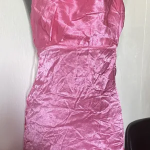 Haljina pink saten