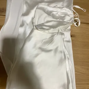 Zara haljina od satena