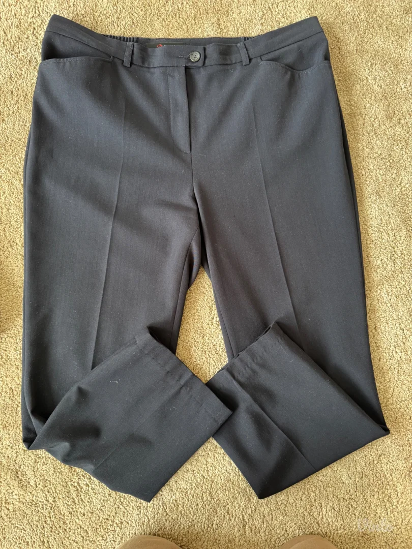 5pari brendiranih pantalona vel.44