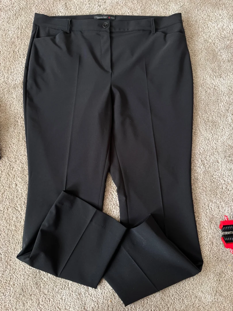 5pari brendiranih pantalona vel.44