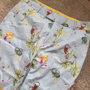 Benetton pantalone sa zanimljivim printom