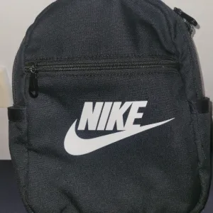 Nike mini ranac