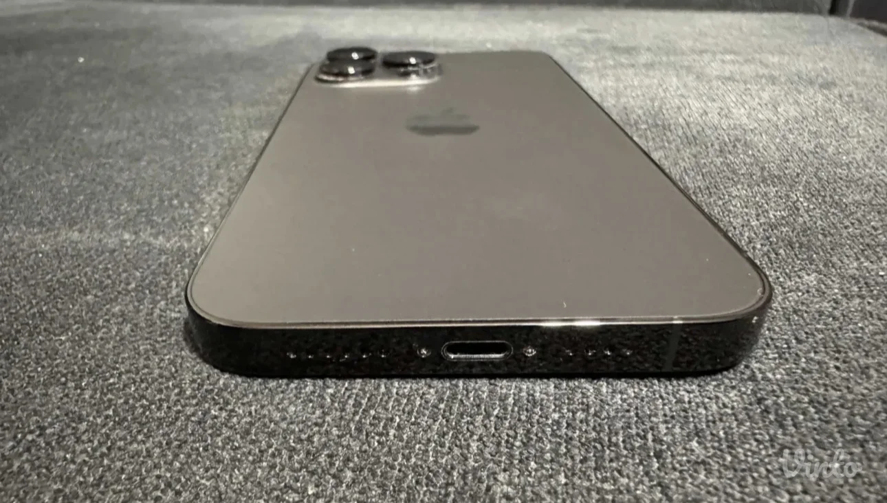 IPhone 14 Pro Max 256gb crni