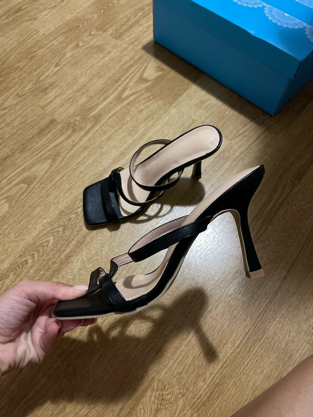 Crne stikle br.37 - nove