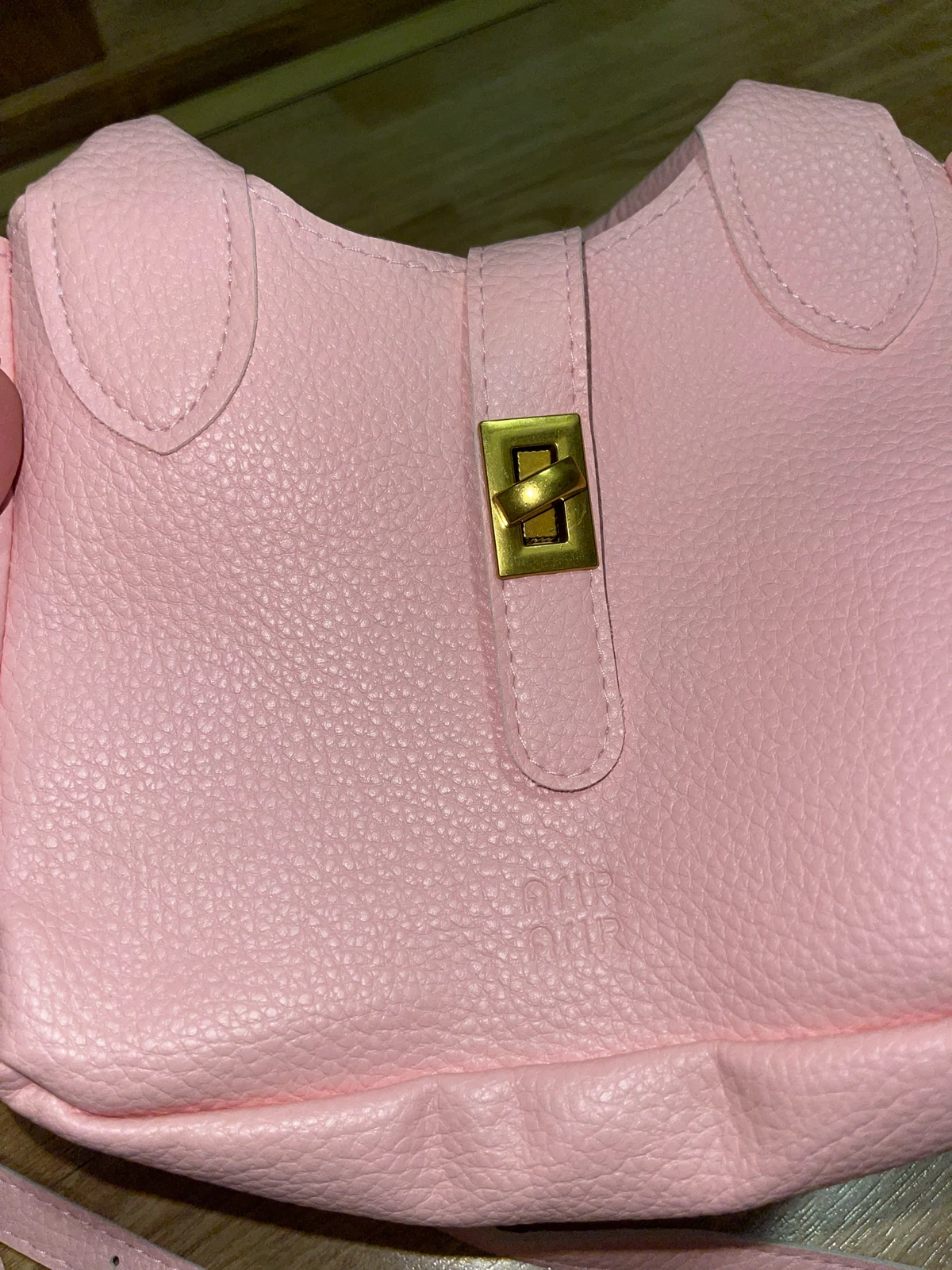 Baby pink zenska torbica