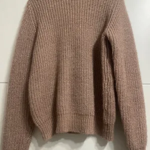 Waikiki bež džemper