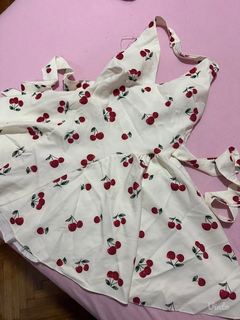 Nova univerzalna haljina sa visnjama