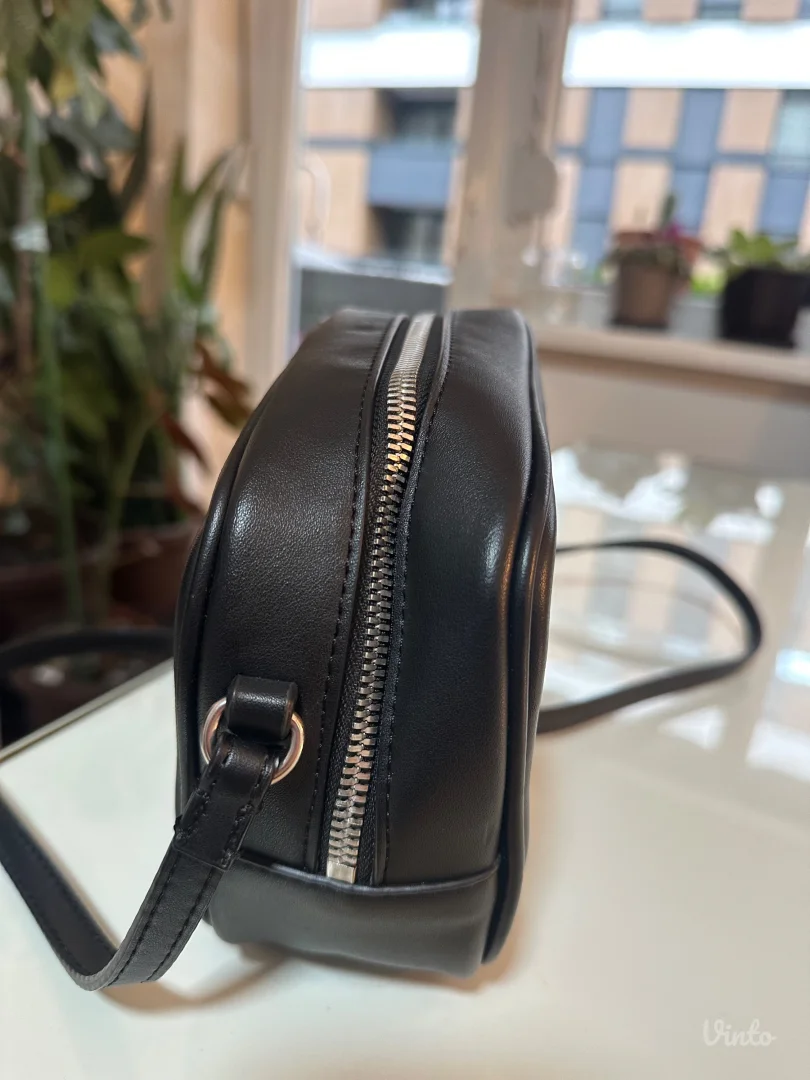 Calvin Klein torbica