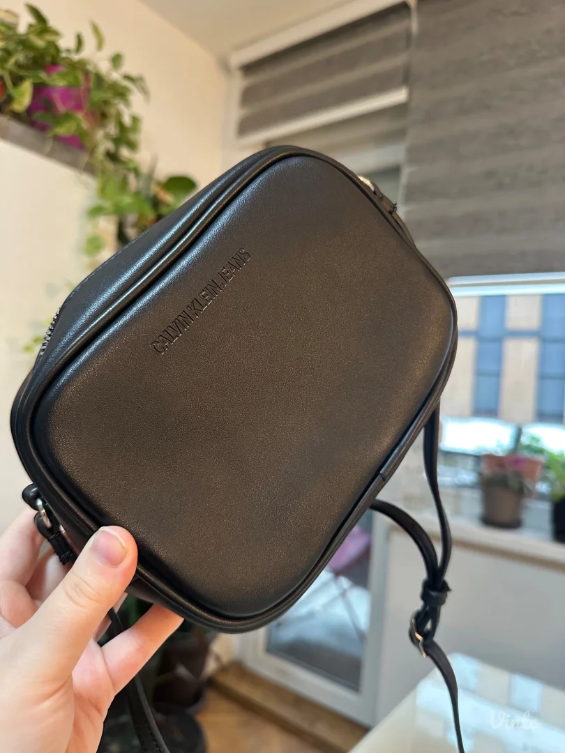 Calvin Klein torbica