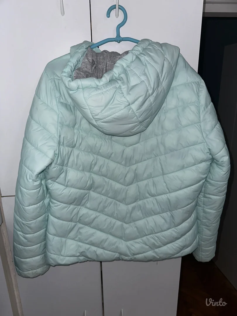 Nova zenska jakna 42