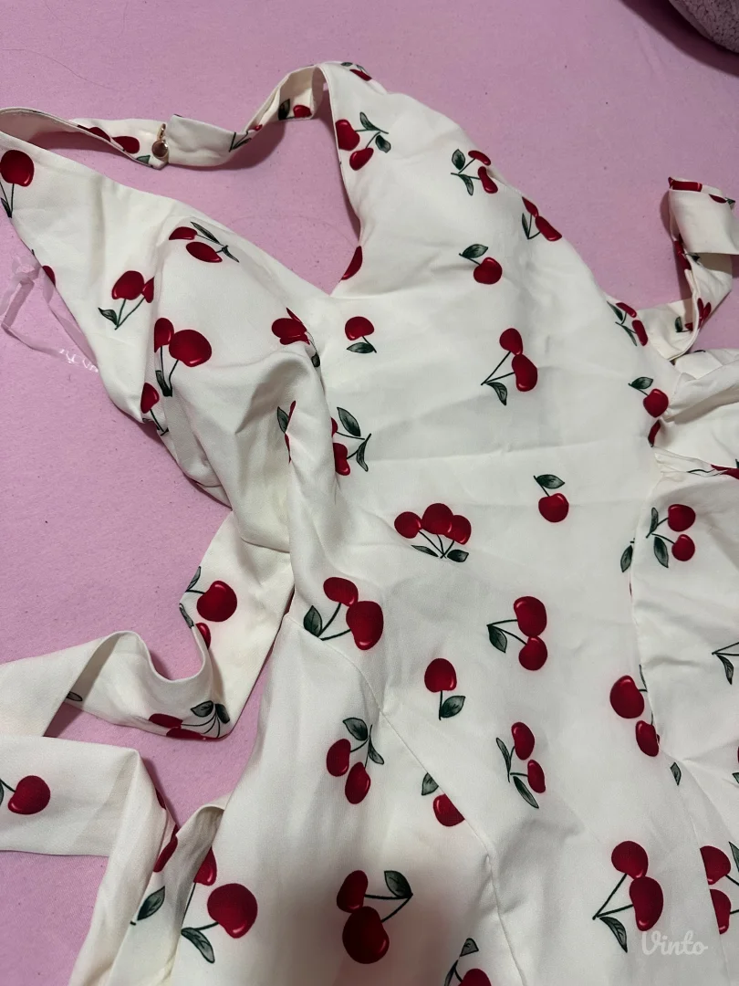 Nova univerzalna haljina sa visnjama