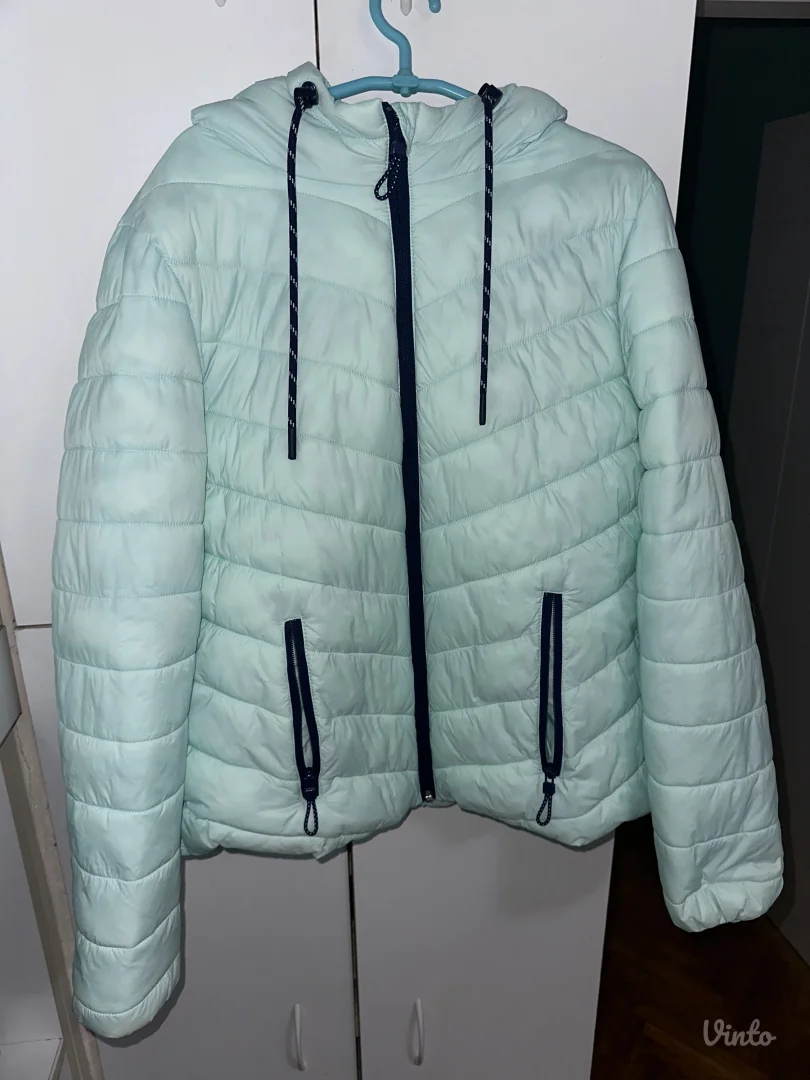 Nova zenska jakna 42