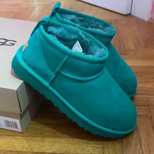 Ugg zelene ultra mini 38