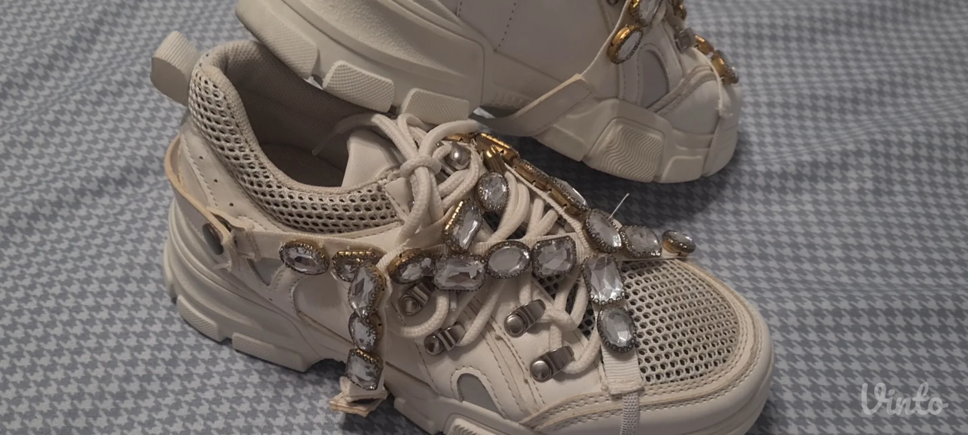 Patike sa kristalima