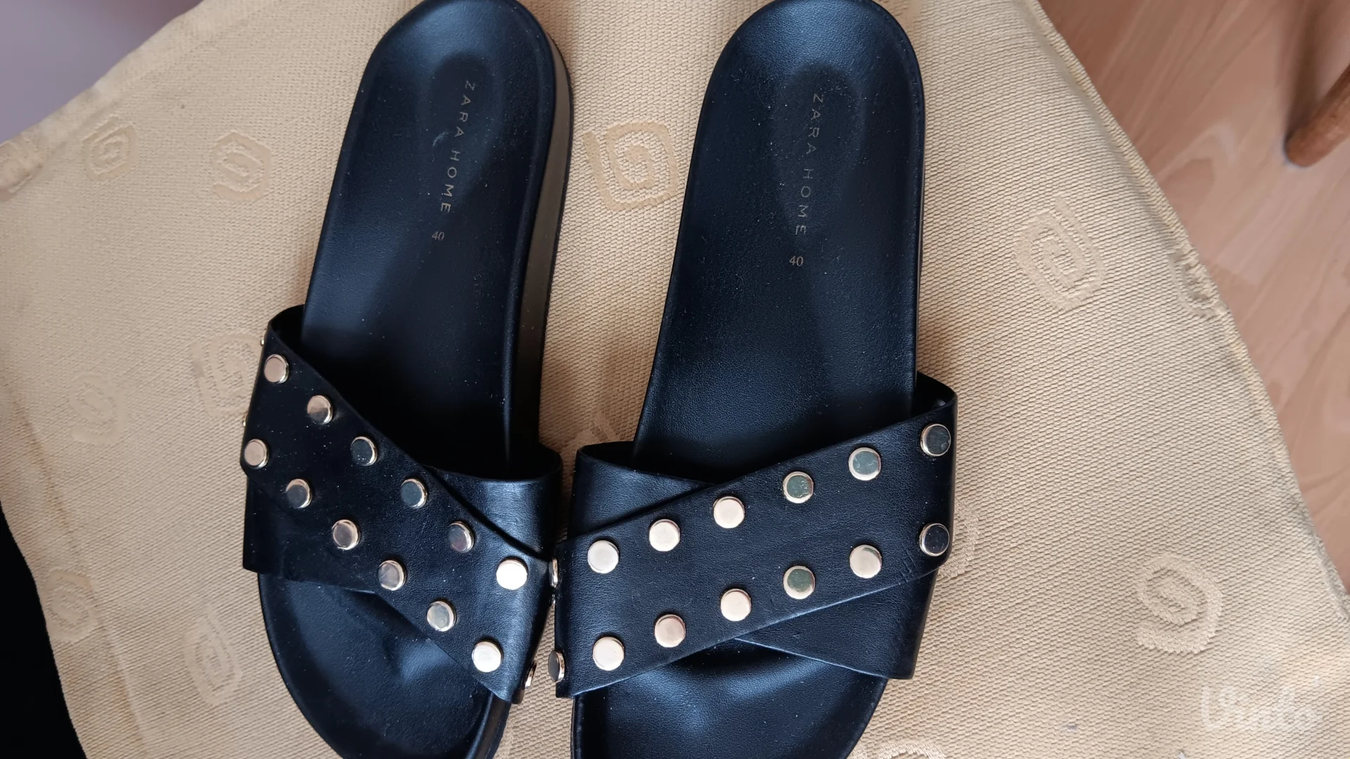 Zara crne papuce