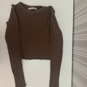 Pull&Bear pamučni, rebrasti top