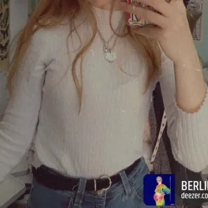 Bershka klasična bela pamučna rolka