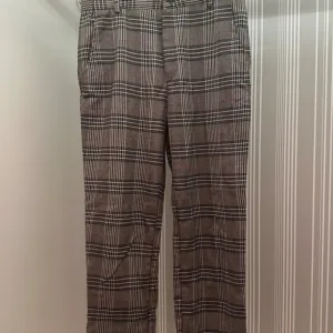 Stradivarius checkered, casual pantalone