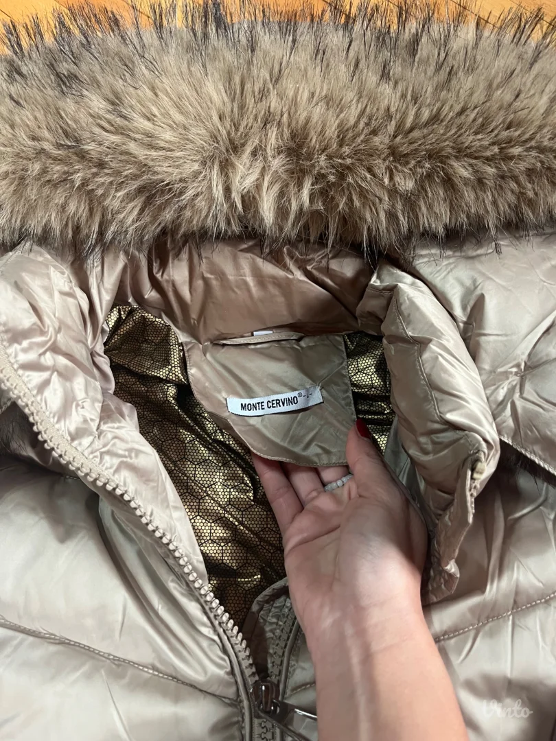 Zimska jakna sa prirodnim krznom