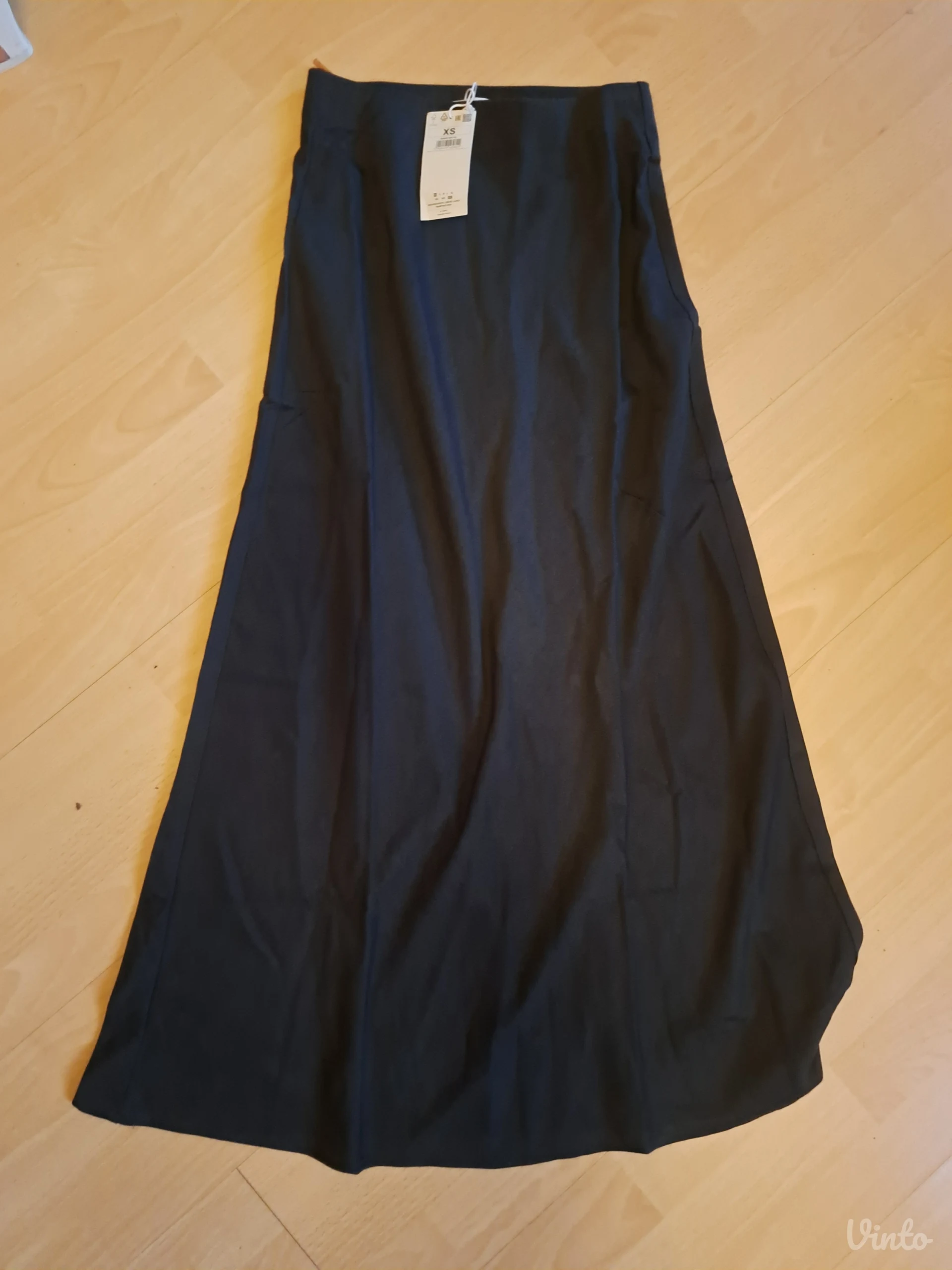Reserved nova suknja xs