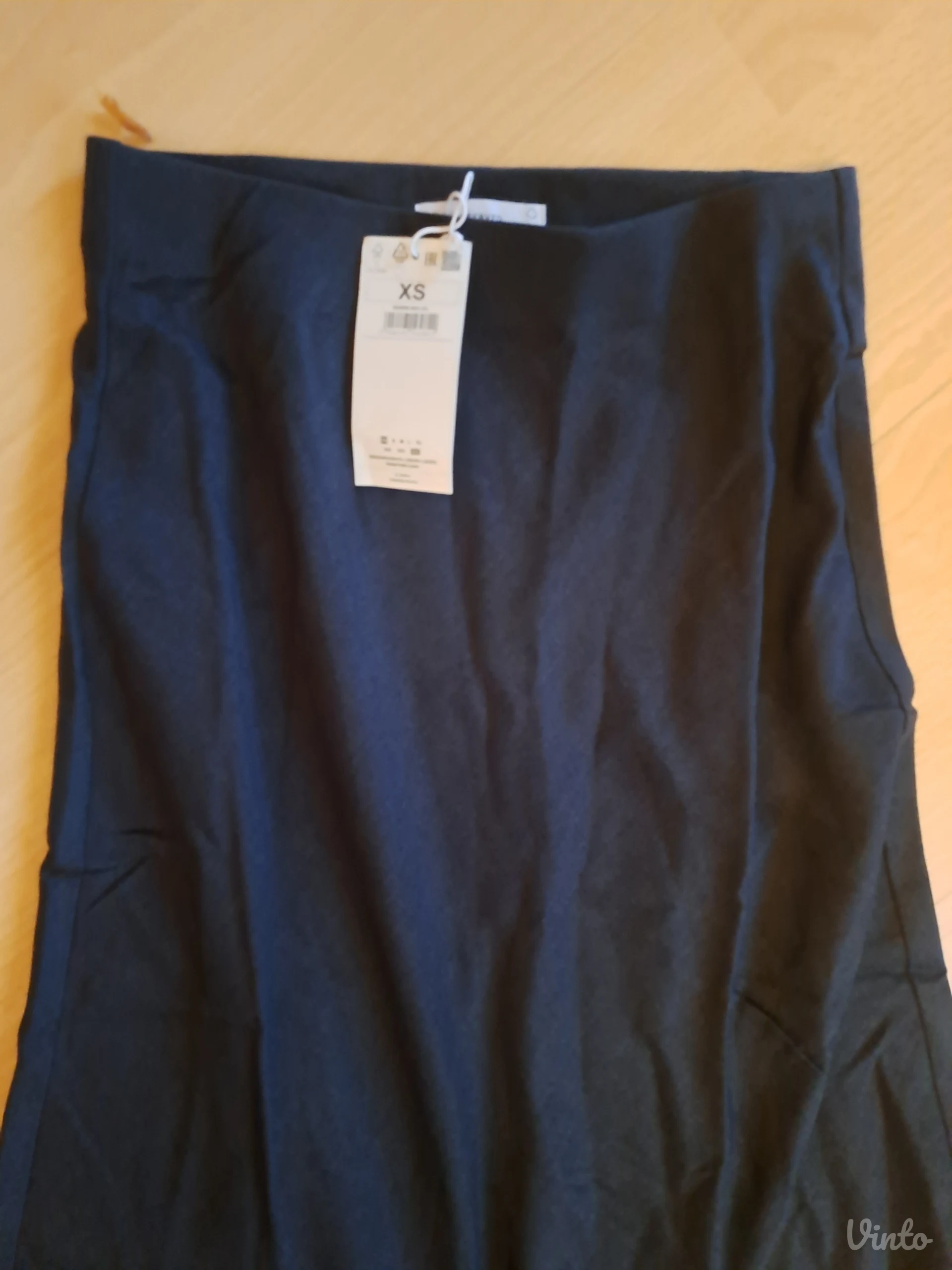 Reserved nova suknja xs