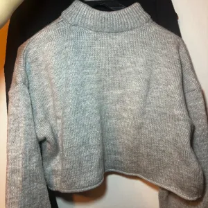 LCW sivi i crni crop duks