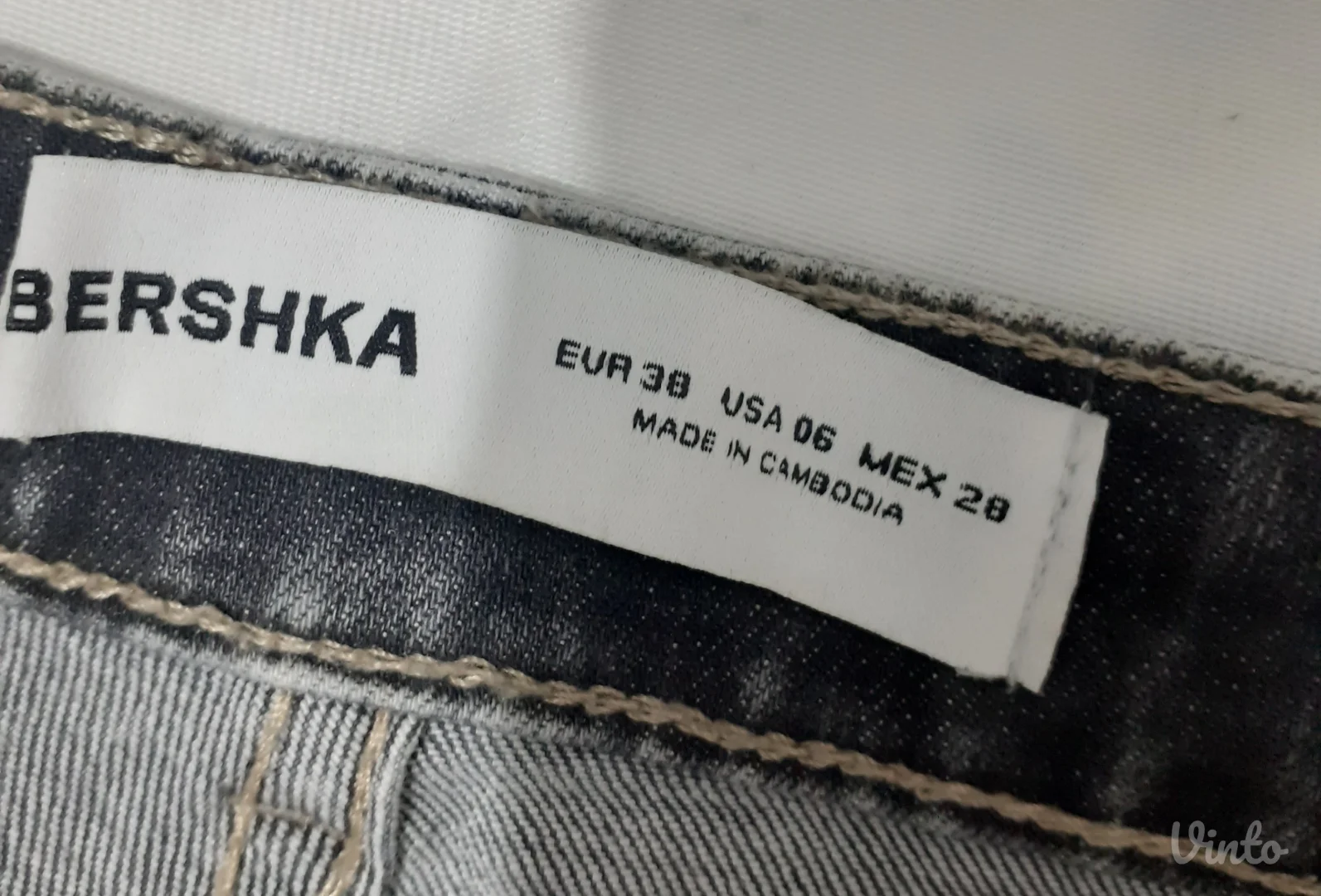 Sive ženske farmerice