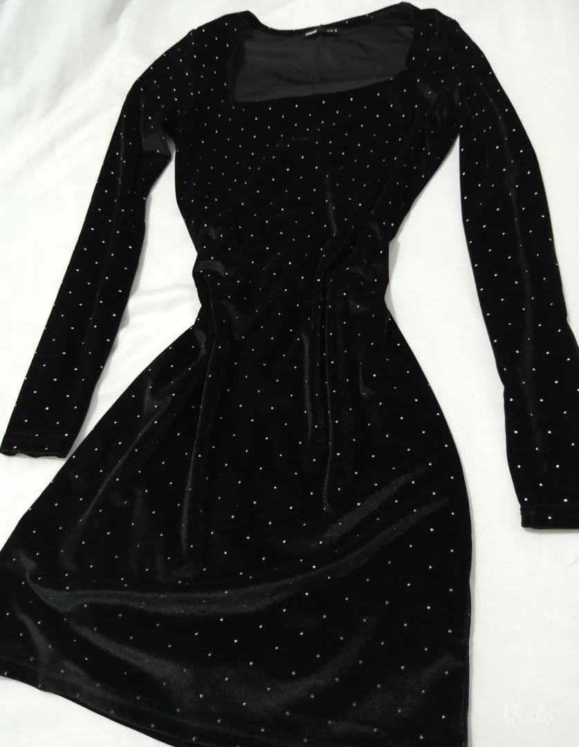 Crna haljina sa cirkonima