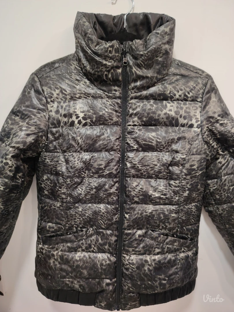 Perjana jakna sa dva lica