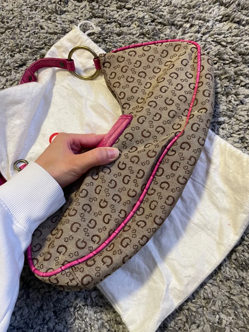 Guess vintage torba nikad nosena