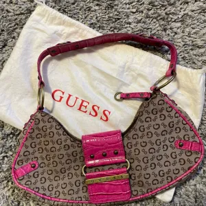 Guess vintage torba nikad nosena