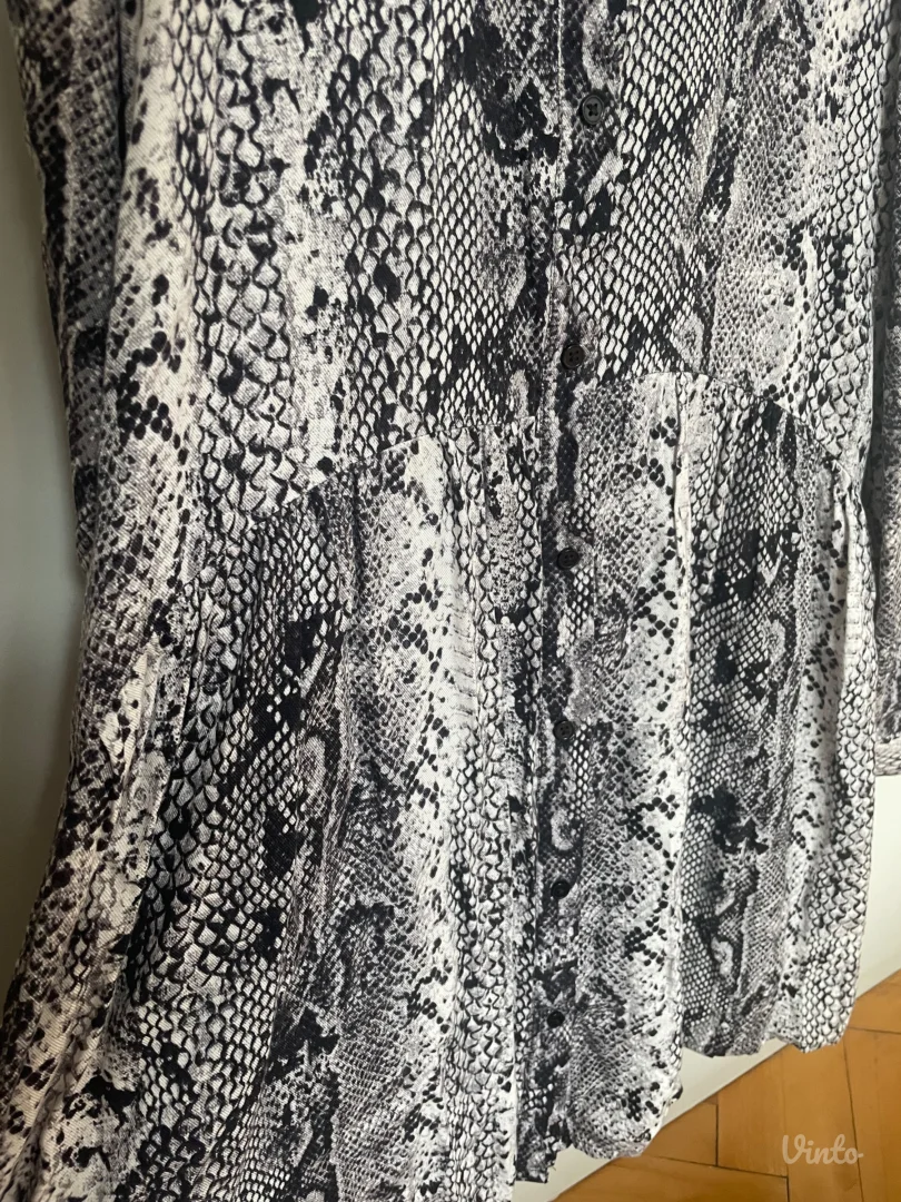 Stradivarius haljina