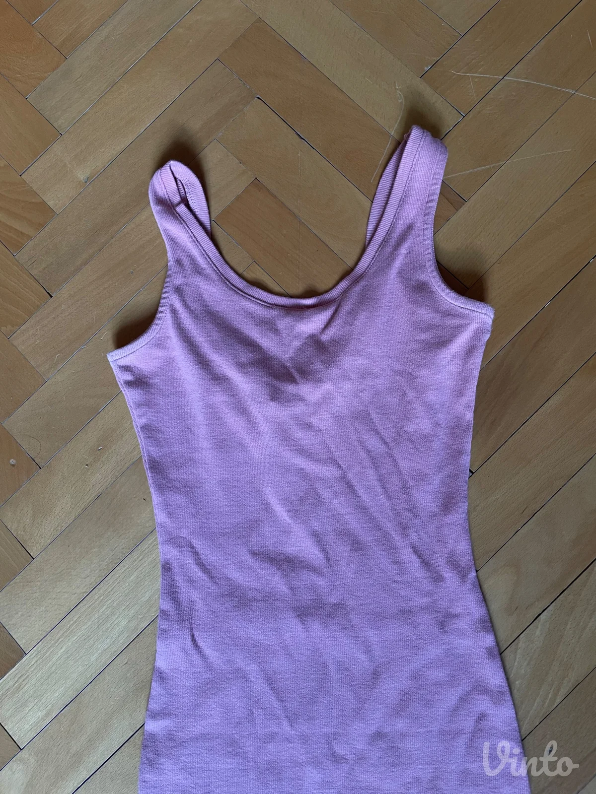 Roze haljina