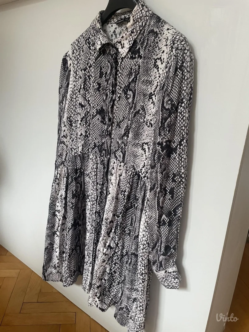 Stradivarius haljina