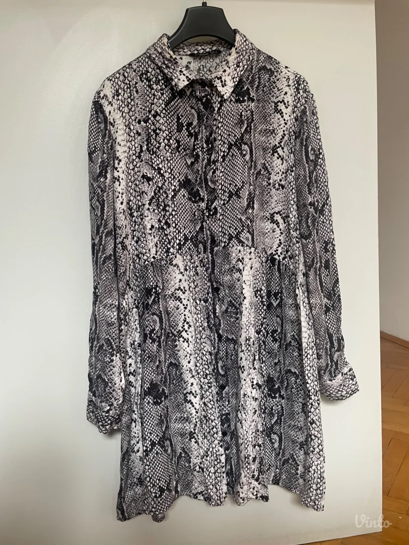 Stradivarius haljina