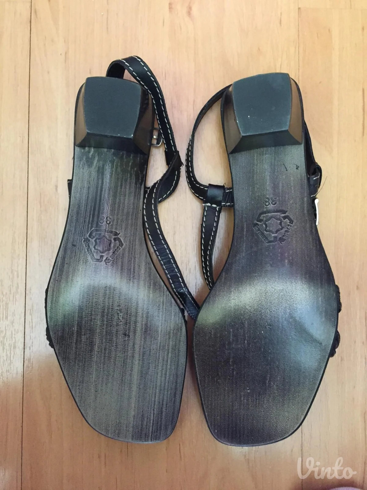 Nove sandale