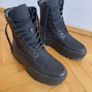 Antonella Rossi čizme