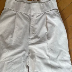Zara pantalone